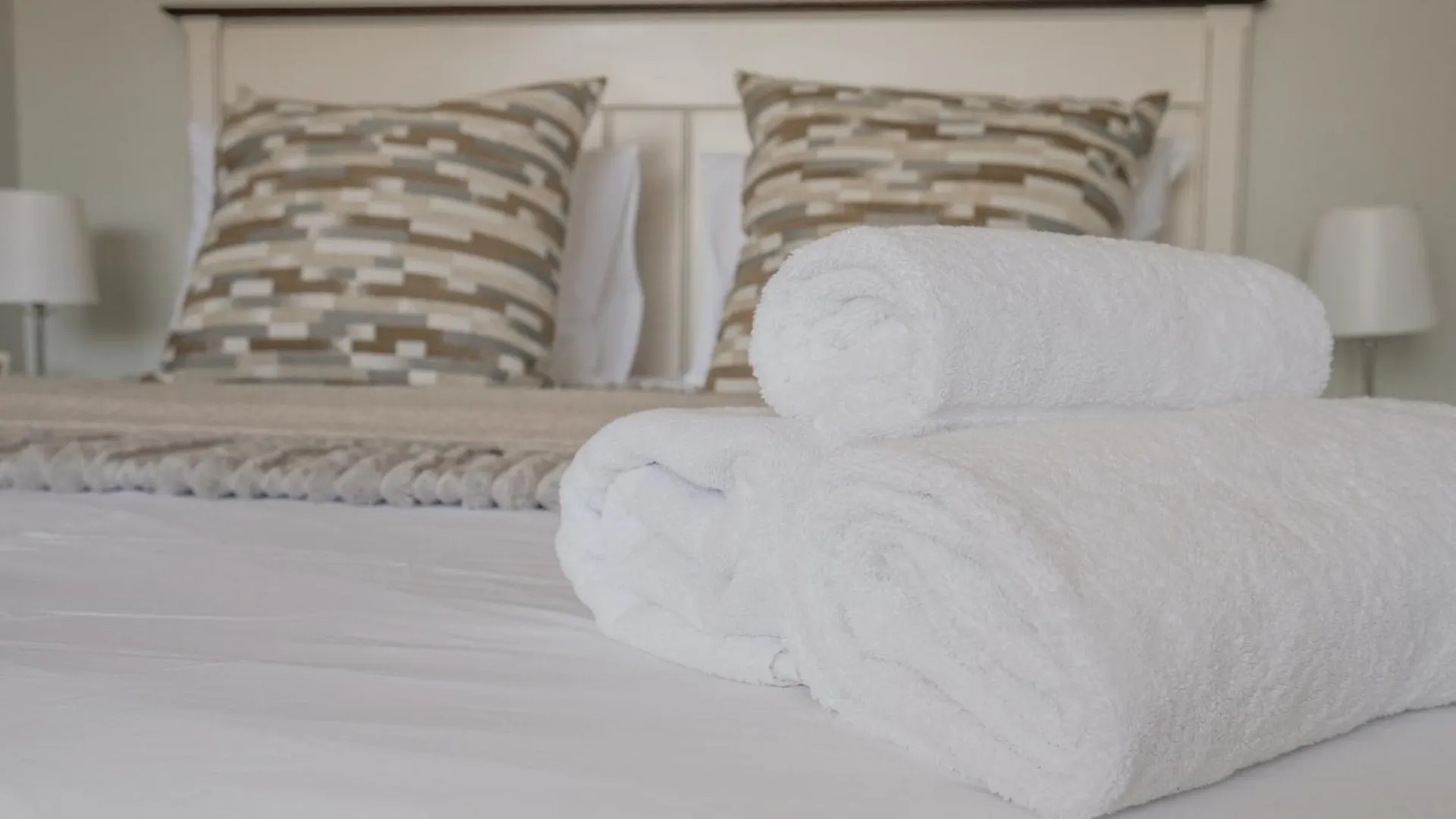 Coastal City Vibes - Stylish 2-Bedroom Kapstadt Apartment