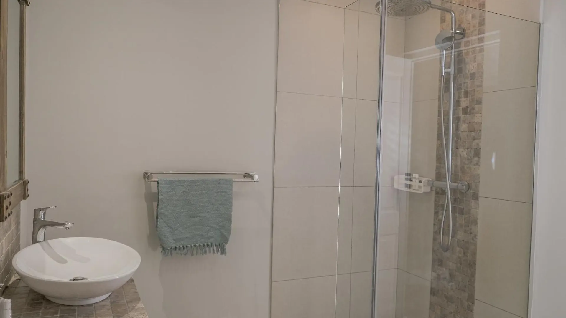 Coastal City Vibes - Stylish 2-Bedroom Kapstadt
